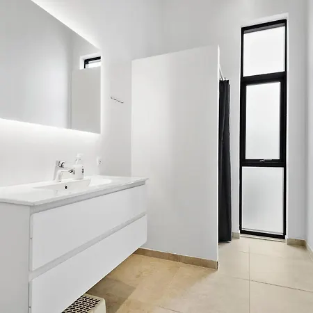 3 Bedroom Awesome In * Hemmet