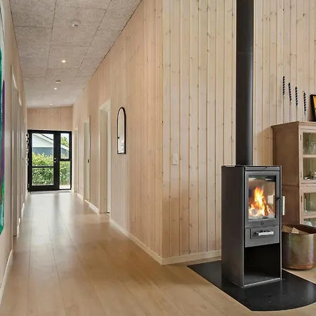 Holiday home 3 Bedroom Awesome In