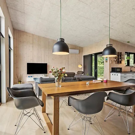 3 Bedroom Awesome In *