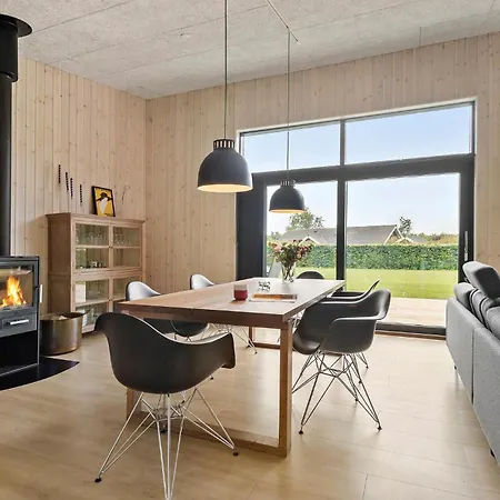 3 Bedroom Awesome In *