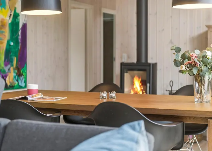 3 Bedroom Awesome In Holiday home