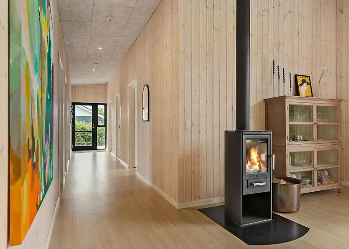 Holiday home 3 Bedroom Awesome In