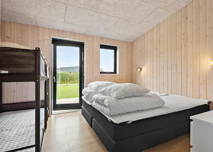 Holiday home 3 Bedroom Awesome In