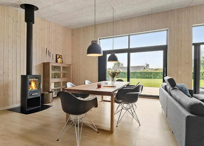 3 Bedroom Awesome In *